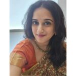Sriranjani Sundaram Instagram - Finding new ways to spruce up old sarees :) #sareegram #sareelove