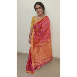 Sriranjani Sundaram Instagram - No filter, No Makeup! Just good time.spent with parents and yes, mom's food! :) 

#iniyatamilputhandunalvazthukkal