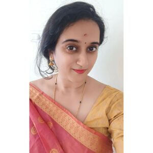 Sriranjani Sundaram Instagram - No filter, No Makeup! Just good time.spent with parents and yes, mom's food! :) 

#iniyatamilputhandunalvazthukkal