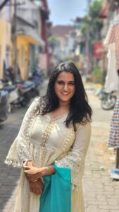 Sriranjani Sundaram Instagram - My beautiful wife @sriranjani_offl can sing a song for Murugar and for Jesus in her melodious voice.