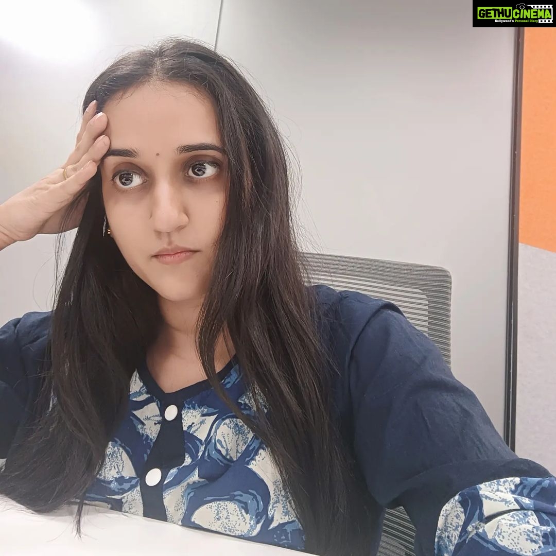 Sriranjani Sundaram Instagram - 3 pm issa mood #needcaffeine #meetingsbelike