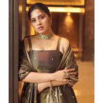 Srushti Dange Instagram - If you got eyes, look at me now 🫒 @swethaindiranstylist @sindira_by_swethaindiran @hairandmakeupbynive @vishaa_hairandmakeup @camerasenthil @fineshinejewels