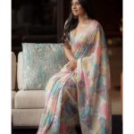 Srushti Dange Instagram - 🕊️ @swethaindiranstylist @sindira_by_swethaindiran @vishaa_hairandmakeup @hairandmakeupbynive @anu_hairstylist_sareedrapist @camerasenthil @fineshinejewels