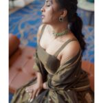 Srushti Dange Instagram - If you got eyes, look at me now 🫒 @swethaindiranstylist @sindira_by_swethaindiran @hairandmakeupbynive @vishaa_hairandmakeup @camerasenthil @fineshinejewels