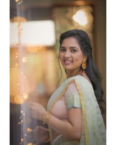 Srushti Dange Instagram - You’ve got something they don’t 🌟✨🦋

@hairandmakeupbynive