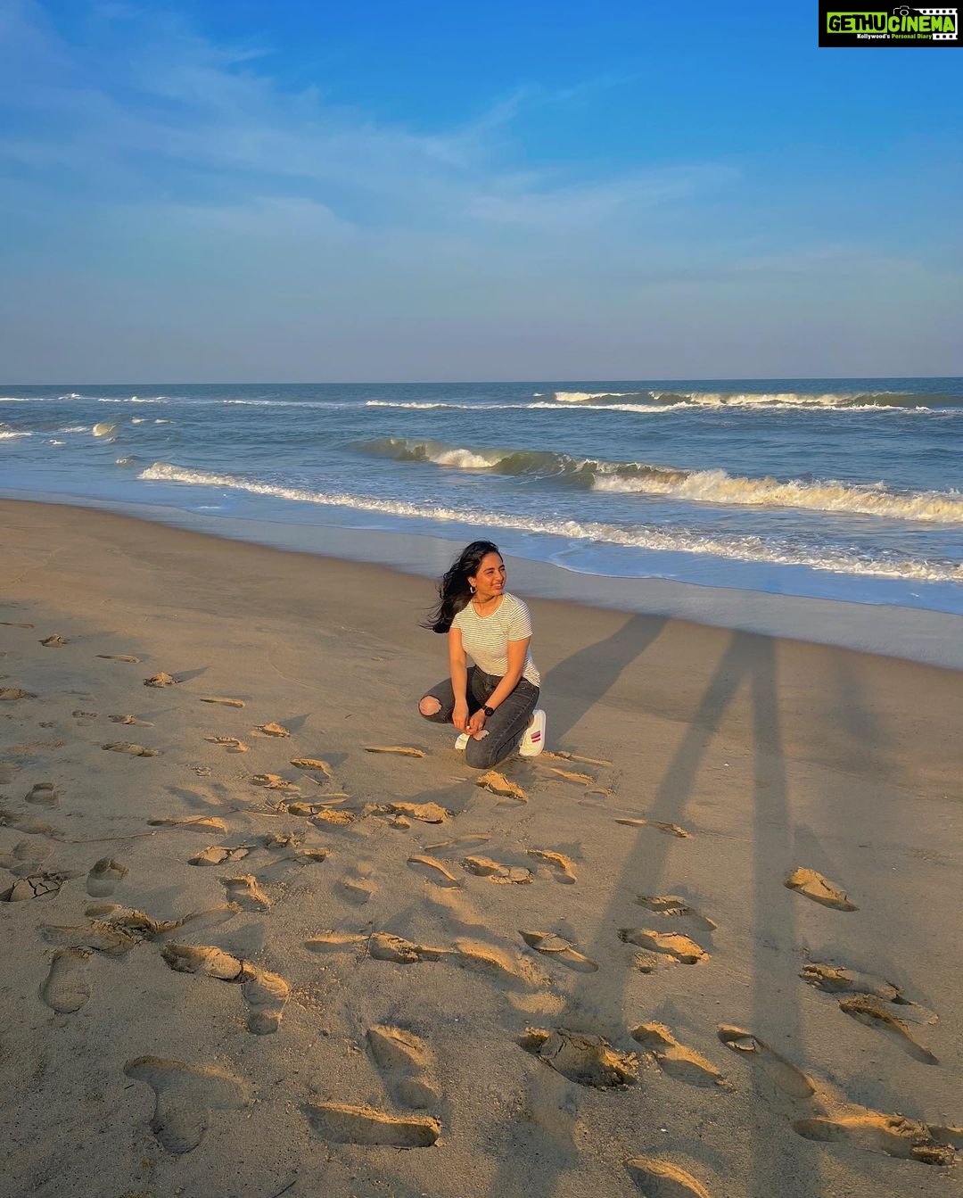 Srushti Dange Instagram - Mentally at the beach ๐๏ธ ๐โ๏ธ but in my case physically too ๐๐ค๏ธ๐๐ซงโ๏ธ
