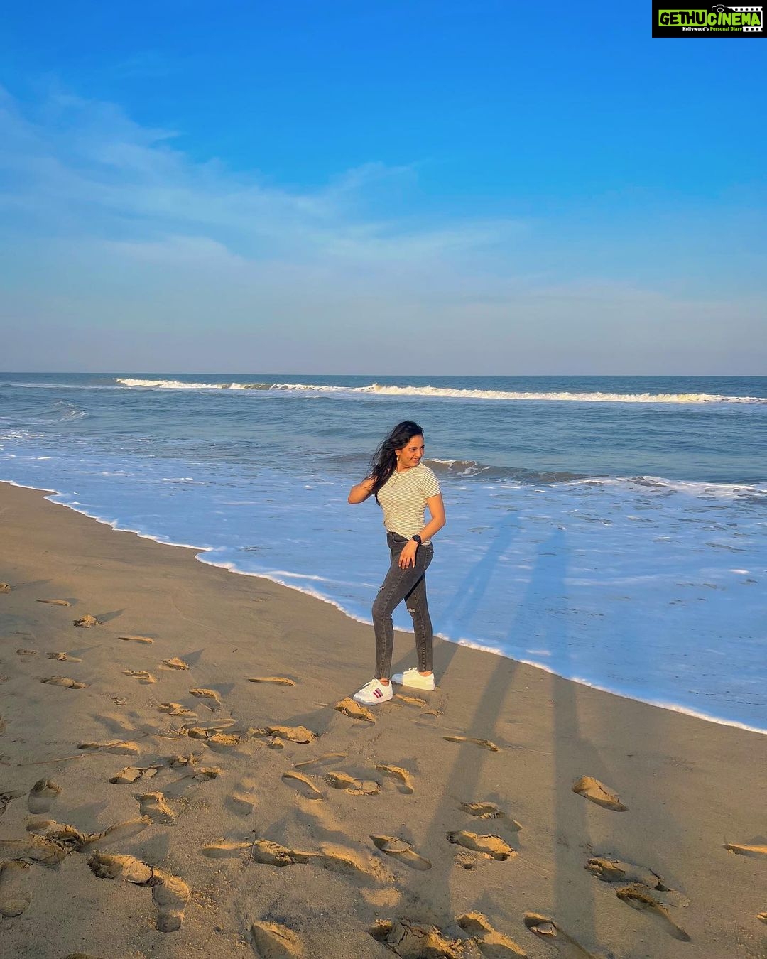 Srushti Dange Instagram - Mentally at the beach ๐๏ธ ๐โ๏ธ but in my case physically too ๐๐ค๏ธ๐๐ซงโ๏ธ