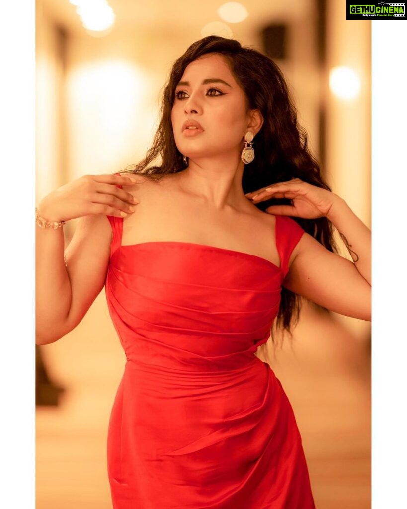 Srushti Dange Instagram - Spicy 🌶️ 🍅 @sindira_by_swethaindiran @swethaindiranstylist @mohan.hairstylist @hairandmakeupbynive @camerasenthil #srushtidange #like4like #travel #instagram #style #summer #srushti #fitness #food #fun #srushtiidange #beauty #instalike #smile #cookuwithcomali #music #ootd #instamood #cwc #cookwithcomali #cookwithcomali4 #cookwithcomaliseason4