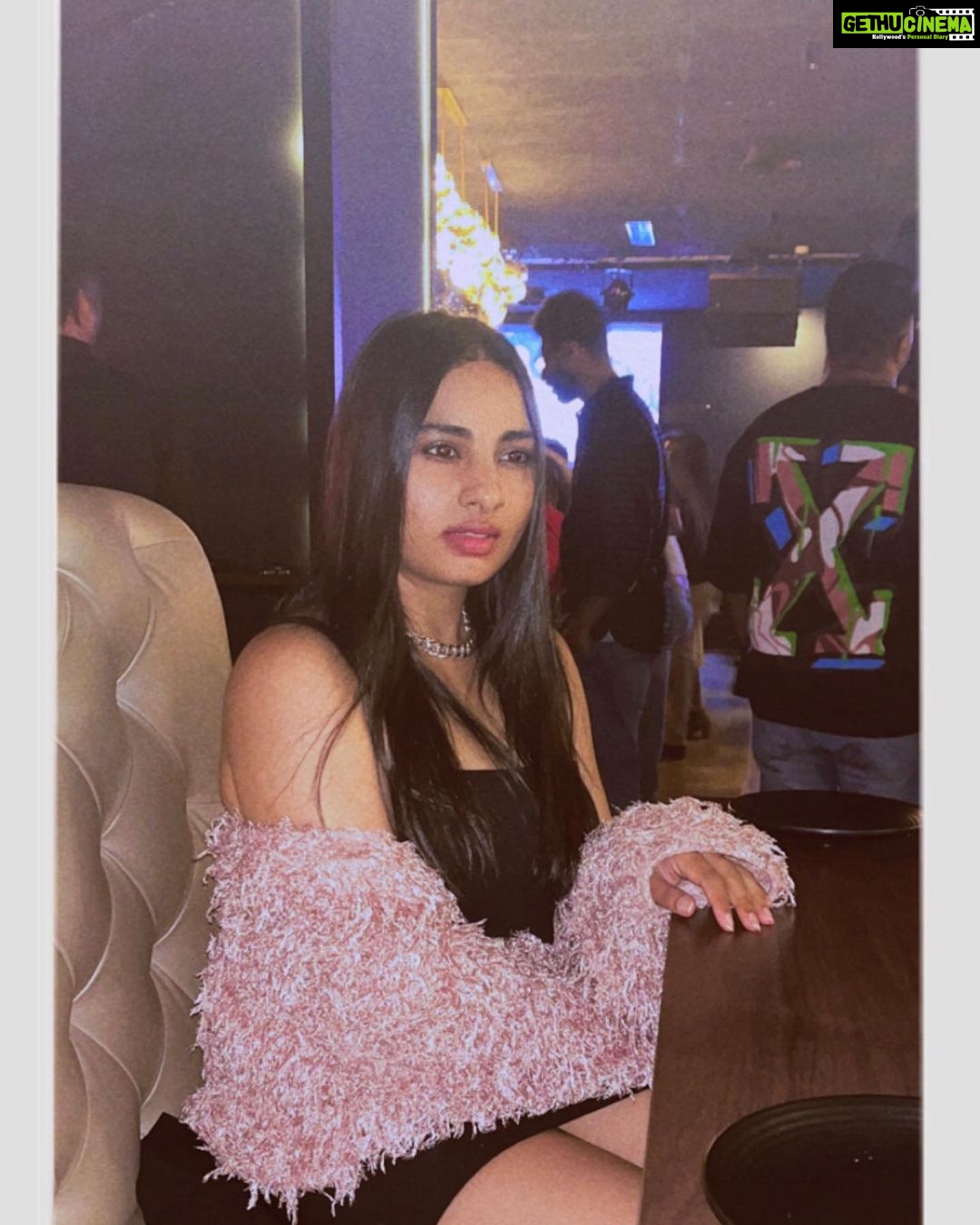 Srushti Dange Instagram - "Perfect" and "meeeeee" both have 7 letters. I donβt think this is a coincidence ππ
