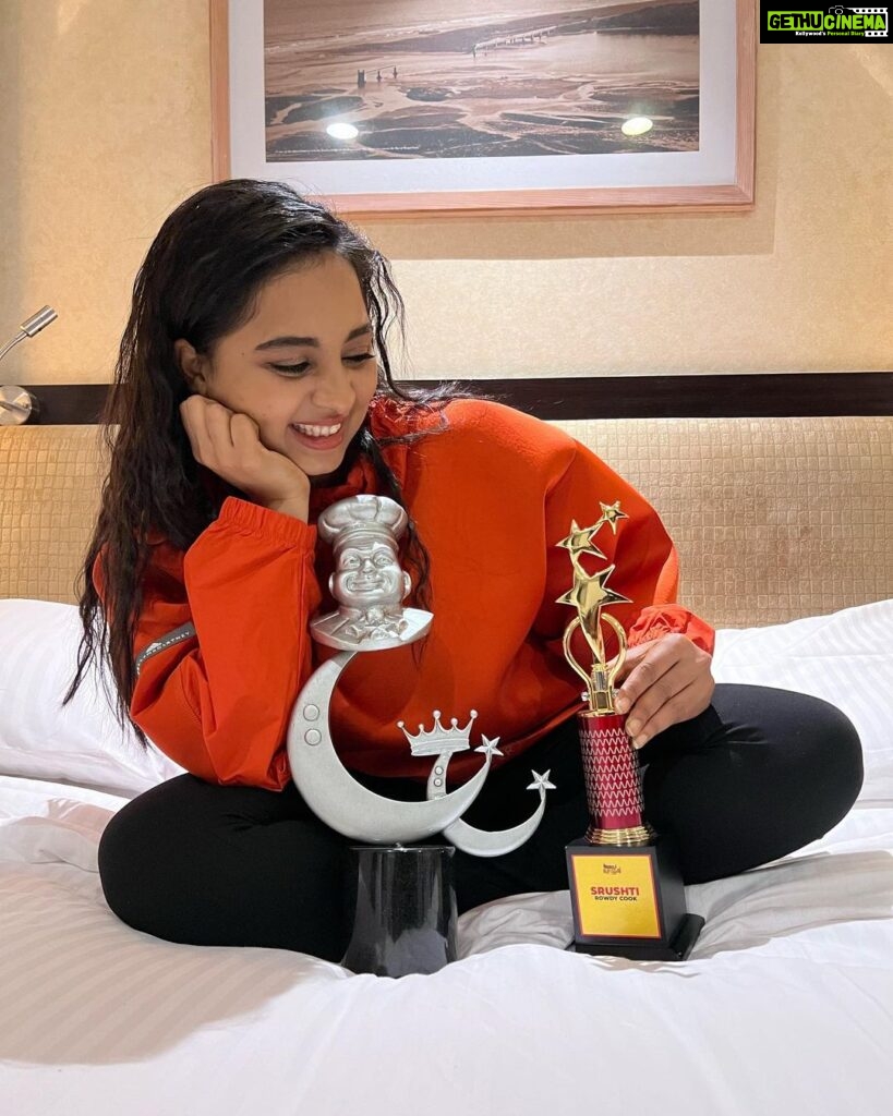 Srushti Dange Instagram - coming to the first or second place wasn’t my target for me it’s about overcoming my obstacles & getting better n better till I’ll come to finish line, give a tough fight & put up a good show 🫶🏼Winning is not something happens to me suddenly this is the very first time I have Actually earned something on my merit ♥️off course with the help of so many people who stood by me in my lows n highs ♥️ my real trophy is your love & support ♥️🫶🏼♾️ Thank you @ravoofa.h.k ma’am @mediamasons @parthiv.mani sir @chellasundar for making all of this happen 🙏♥️ grateful 😇 Your rowdy Girl forever 🙈😝