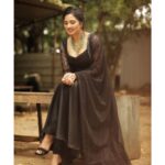 Srushti Dange Instagram – They say black is beauty ♠️

Designer @sindira_by_swethaindiran 
Styled by @swethaindiranstylist 
Makeup by @hairandmakeupbynive 
Hairdo by @vishaa_hairandmakeup 
Photographer by @shotsbyuv @sat_narain

#cute #srushtidange #like4like #travel #instagram #style #summer #srushti  #fitness #food #fun #srushtiidange 
#beauty #instalike #smile #cookuwithcomali #music #ootd #instamood #cwc #cookwithcomali #cookwithcomali4 #cookwithcomaliseason4