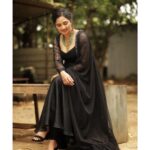 Srushti Dange Instagram - They say black is beauty ♠️ Designer @sindira_by_swethaindiran Styled by @swethaindiranstylist Makeup by @hairandmakeupbynive Hairdo by @vishaa_hairandmakeup Photographer by @shotsbyuv @sat_narain #cute #srushtidange #like4like #travel #instagram #style #summer #srushti #fitness #food #fun #srushtiidange #beauty #instalike #smile #cookuwithcomali #music #ootd #instamood #cwc #cookwithcomali #cookwithcomali4 #cookwithcomaliseason4