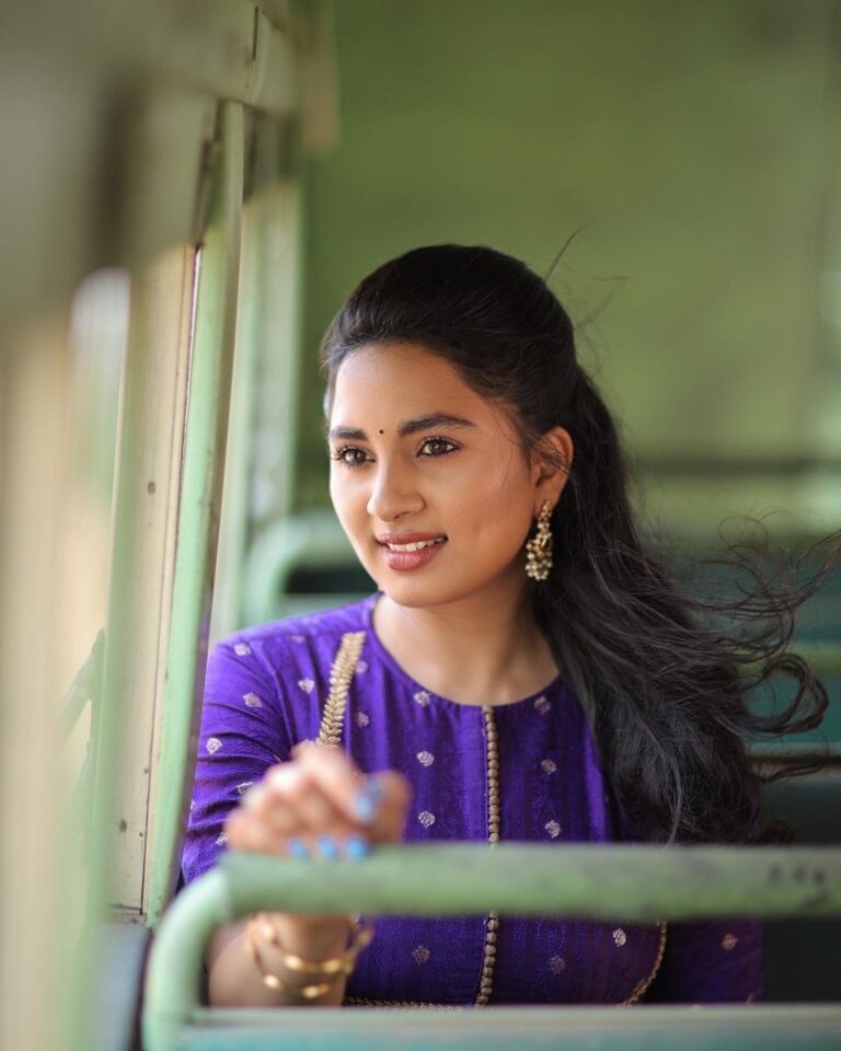 Srushti Dange Wiki, Biography, Age, Gallery, Spouse and more