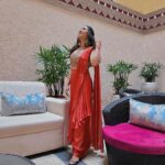 Srushti Dange Instagram - How’s the view ? @swethaindiranstylist X @sindira_by_swethaindiran X @arupre_makeup_artist