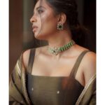Srushti Dange Instagram - If you got eyes, look at me now 🫒 @swethaindiranstylist @sindira_by_swethaindiran @hairandmakeupbynive @vishaa_hairandmakeup @camerasenthil @fineshinejewels