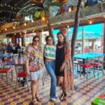 Sruthi Hariharan Instagram - India meets in Amreeka :) @vidyuraman @varusarathkumar @pmohanda @gopiraji @rajeegopi @thebohonartaki @krishna.arvind @jayalakshmisundaresan Austin, Texas