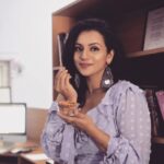 Sruthi Hariharan Instagram - As an actor, it is important for me to stay active, which is why I make it a point to indulge in mindful snacking. The one snack I have relied on, in the recent past, is a handful of almonds- daily. They are a healthy source of energy that helps me stay active :) #healthysnacking #almond #paidpartnership #collab