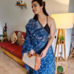 Sruthi Hariharan Instagram - When you know you can never go wrong with a saree irrespective of the drape . For @bisff.blr @shivugowda2011@kammarishivarajchary