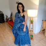 Sruthi Hariharan Instagram - When you know you can never go wrong with a saree irrespective of the drape . For @bisff.blr @shivugowda2011@kammarishivarajchary