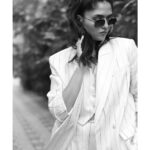Sunaina Instagram - Hey you… yes you… Hi :) 📸 @the.portrait.culture @sat_narain @ashwinkarthick1995 Styling @mehndi_jashnani MUA & hair @zuci_hairnmakeup
