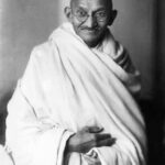 Sunil Instagram - Remembering Father of the Nation #MahathmaGandhi ji on his Birth Anniversary! His ideals remains as our guiding light forever. 🙏 #GandhiJayanti