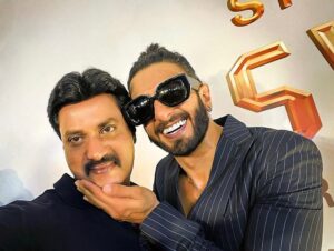 Sunil Instagram - Happy Birthday to the Power House of Energy - @ranveersingh !!

Its a previlege to send my wishes to one of the most humblest, sweetest persons i know.. His energy, humbleness, attitude, smile, style are contagious.

It was a #fanmoment for me to meet this Mr.Perfect and was lucky to get his attention and the love. 

Have a blast #ranveersingh bhayya. May you be blessed more and more so that you can be a blessing to many more. 

Happy Birthday from me and our entire #tollywood ❤️

Many many happy returns returns….heavyyyy returns of the day bro 😍

#sunil #ranveersingh #mostlovable #humble #sweetest #energetic #greatattitude #gentleman #happybirthday #hbdranveersingh #lotsoflove #birthdaywishes from #actorsunil #mangalamsrinu #sunilasmangalamsrinu #pushpatherise #pushpatherule #thankyou
