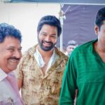Sunil Instagram - On Set Fun with @harshachemudu and @syedsohelryan_official 😀 #ActorSunil #SunilasPolice #TollywoodActors #onsetstills #Onsetlatestpics #SunilComedy #LatestComedyscenes #SunilAsMaglamsrinu #MangalamSrinuInPushpa #SunilLatestPics #LatsetPicsOfSunil #comediansunil #pushpa #SunilLatestMovie #SunilLatestStills #SunilAsVillan