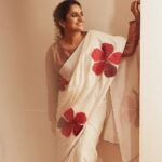 Surabhi Lakshmi Instagram – Folded against ivory, I make even the most idle ears gaze.

Photography : @arun_payyadimeethal
Styling : @arjun_vasudevs
Wardrobe : @roukabysreejithjeevan
Jewellery: @amayathejewel
HMUA :  @makeup_by_rajisha Bangalore, India