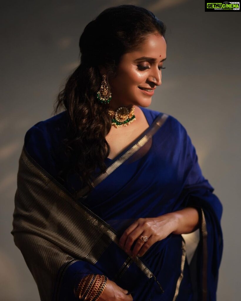 Surabhi Lakshmi Instagram - ‘It’s calm under the waves in the blue of my oblivion’💙 Photography: @toms_g_ottaplavan Costume & styling: @rashmimuraleedharan Hair&makeup: @amal_ajithkumar Saree: @the_dstudio Blouse stitch: @saanvi_designs_ Jewellery: @anokhi_priyakishore #AboutWork