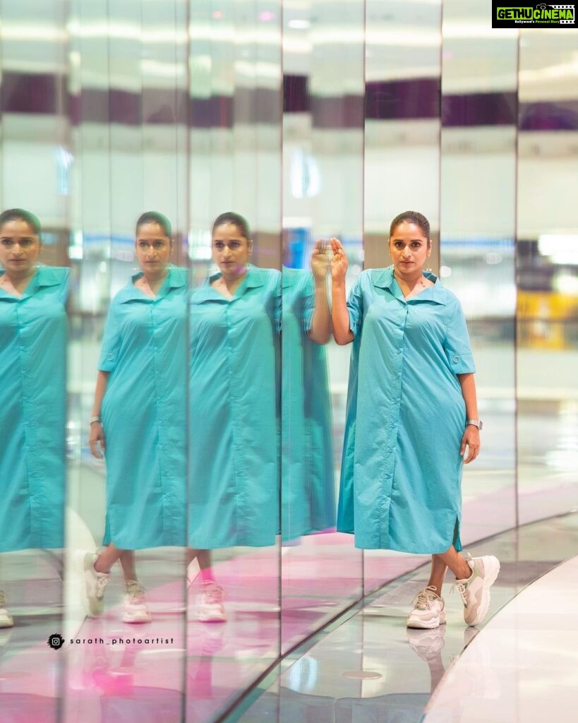 Surabhi Lakshmi Instagram - Hello from Dxb Photography : @sarath_photoartist Hair& makeup: @amal_ajithkumar Wearing : @amber___angel wardrobe consultant : @arjun_vasudevs #dubai #thedubaimall #dubaiphotographer Dubai,Mall