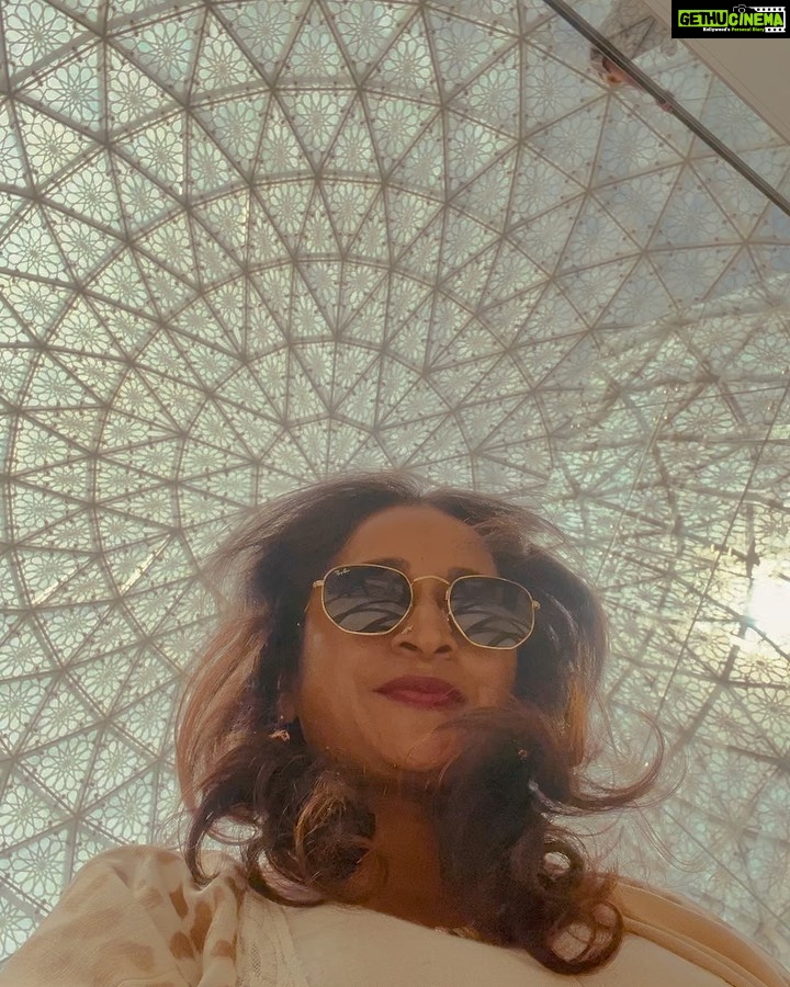 Surabhi Lakshmi Instagram - I got a pocketful of sunshine kisses 🌞🧿 Travel partner & 📸: @rashmimuraleedharan 🤍 #dubai #dubaitourism Grand Mosque,Abudhabi