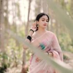 Surabhi Santosh Instagram – Konjam late aana this is it❤️

#whatjhumka 

@roshinmarottikkal 
@nithinnarayanan_ 

#Dancereels #jhumkaswag #sareelove #onamspecial #onam2023