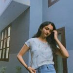 Surabhi Santosh Instagram – This song is such a vibe 💙

#reelit #reels #dancereels #trendingsongs #instareels