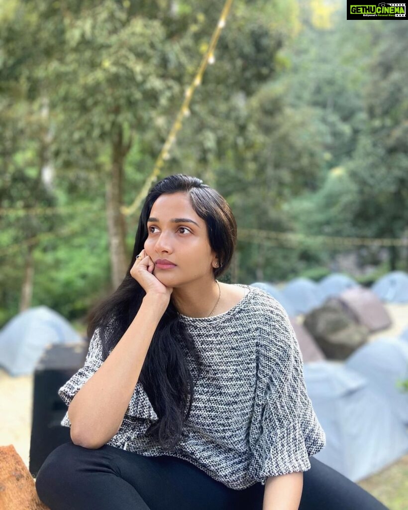 Surabhi Santosh Instagram - When you realize that Christmas to new year was just a fairytale week and that you have to start work on Monday 💔 #whyyy #realizations #zoningout