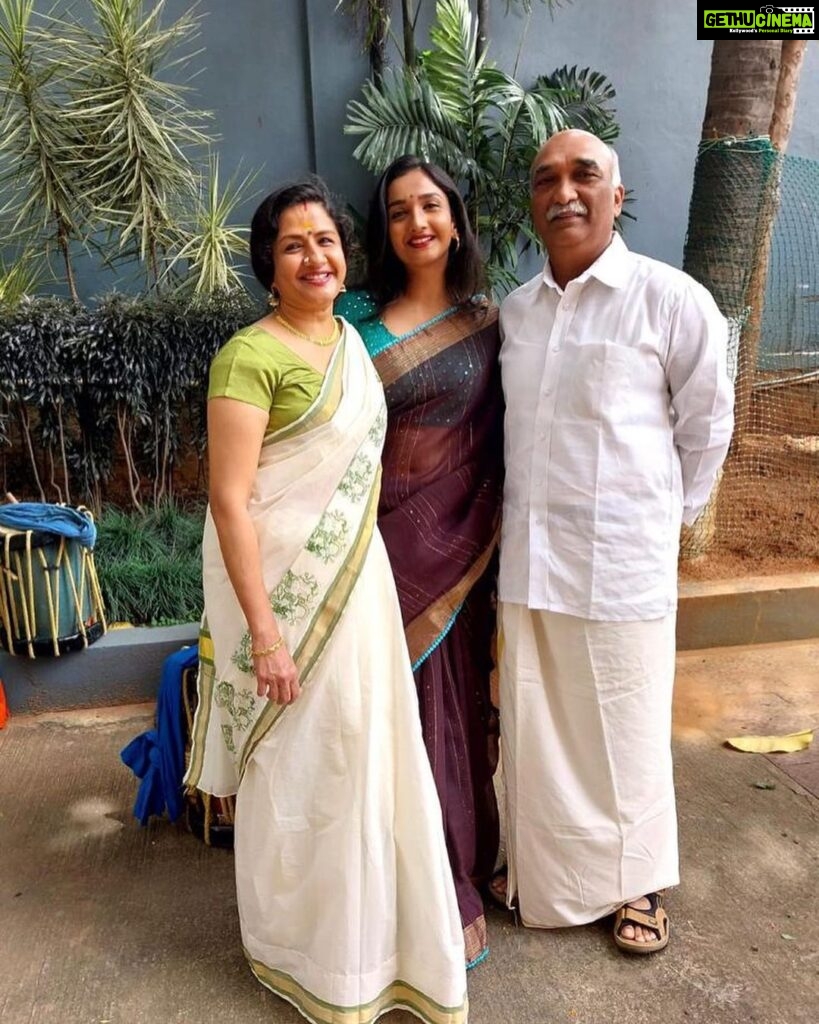 Surabhi Santosh Instagram - Happy, happier and happiest B’day to my best friend, my No.1, the best dad that any girl could ask for. You gave me the courage to face the world and freedom to live my life as I please… unapologetically, with grace and dignity. Thank you for being you and thank you for loving me the way you do. I love you dada ❤