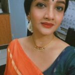 Surabhi Santosh Instagram - The love for saree never ends… especially this one 🧡 Gifted with love all the way from Mumbai✨ #MyFavouritekindaGift #OrangeLove #orangesaree #indianethic #indianethnicwear Trivandrum