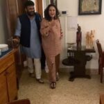 Swara Bhaskar Instagram - I love surprises! Last week, one of my oldest friends @samar_narayen & the amazing @laks7 and Fahad gave me the sweetest surprise in the form a baby shower that they managed to plan and execute without me getting even a whiff of it! I was sooooo clueless I arrived in pajamas! Ok not quite.. but I didn’t catch on till I caught @kaushikmoitra & @priyatnabasu arriving outside & then too I was merely confused! Thank you SO much guys! Samar and Lakshita for so thoughtfully thinking of this sweet plan and executing it, @fahadzirarahmad for keeping the secret 😍 and @prashantktm @ashisroy @neetu_sarin @sukhleen_aneja @kunal555555 @swatigetsinsta #UdayKhare, Kaushik, Priyatna , @sabka.malik.ek.taa @sanakapoor5 @shastrivanita for coming and for all the love! Big gratitude to Seema aunty @seemasaran_narayen and Shankar uncle for hosting and Mom and Dad for playing along 🤗😍 Heart is soooo full! This baby is so lucky to be surrounded by such loving and wonderful Masis and Mamus, and Nanas and Nanis 🤗🤗🥰🥰 Thank you all soooooo much! Lakshita and Samar you guys outdo yourselves every time! ♥️ Feel so blessed! 🧿🪬✨ #babyshower #friendslikefamily Delhi, India
