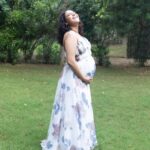 Swara Bhaskar Instagram – Waiting for what they say is the most most profound joy in life! ♥️🧿🪬✨

Photographer: @memoriesbybarkha 
HMU: @kaushikanu @anukaushikstudio @lawangtamang95_delhei 
Styled by: @a.bee.at.work 
Dress: @geishadesigns 
Coordinated by: @ddevesharma @partycircle_ind 

#memoriesbybarkha #swarabhaskar #swarabhasker