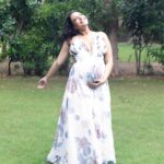 Swara Bhaskar Instagram - Waiting for what they say is the most most profound joy in life! ♥️🧿🪬✨ Photographer: @memoriesbybarkha HMU: @kaushikanu @anukaushikstudio @lawangtamang95_delhei Styled by: @a.bee.at.work Dress: @geishadesigns Coordinated by: @ddevesharma @partycircle_ind #memoriesbybarkha #swarabhaskar #swarabhasker