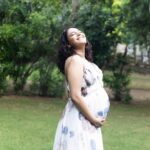 Swara Bhaskar Instagram - Waiting for what they say is the most most profound joy in life! ♥️🧿🪬✨ Photographer: @memoriesbybarkha HMU: @kaushikanu @anukaushikstudio @lawangtamang95_delhei Styled by: @a.bee.at.work Dress: @geishadesigns Coordinated by: @ddevesharma @partycircle_ind #memoriesbybarkha #swarabhaskar #swarabhasker