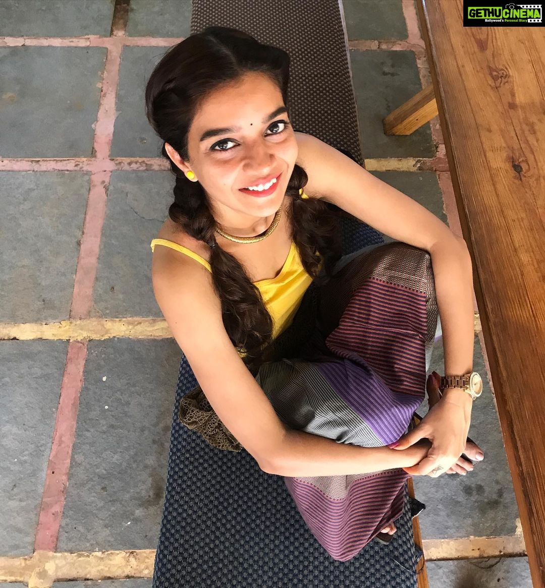 Swathi Reddy Instagram - I don’t know if anyone noticed that I’ve been turning off my comment section for a while now. It’s like, I can’t give out my phone number publicly and then crib and get upset that I get crank calls. Same logic here. But I do leave it open for a bit so I can practise new perspectives, grow and not let my mind rust. After a bit, I tend to shut it off, unless it’s worthy engagement. Some might think I have too much time on hands to be tagging all the kind souls who took time out to write to me, but I think a little of my time to reciprocate to thank u isn’t time wasted. Honestly speaking, it’s less time consuming to tag and thank u encouraging people than hiring a village to take unrealistically perfect images projecting a fairy tale or a krantikari image which makes so many feel like they aren’t good enough or bold enough or have no voice. For me this is more worthy, especially in our current chaotic times. #Nofilter for the image. #Nofilter with the caption. You’ve been tagged.