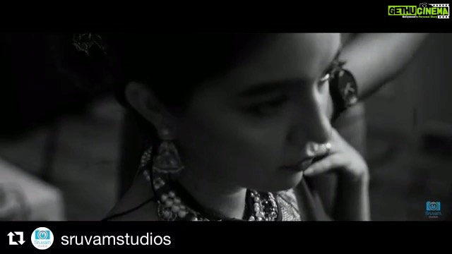 Swathi Reddy Instagram - Old School Girl. #Repost @sruvamstudios with @get_repost γ»γ»γ» Stay tuned !!π Something interesting coming up!! Thank u so much @swati194 garu. Such a down to earth person and fun loving. Amazing time it wasππ