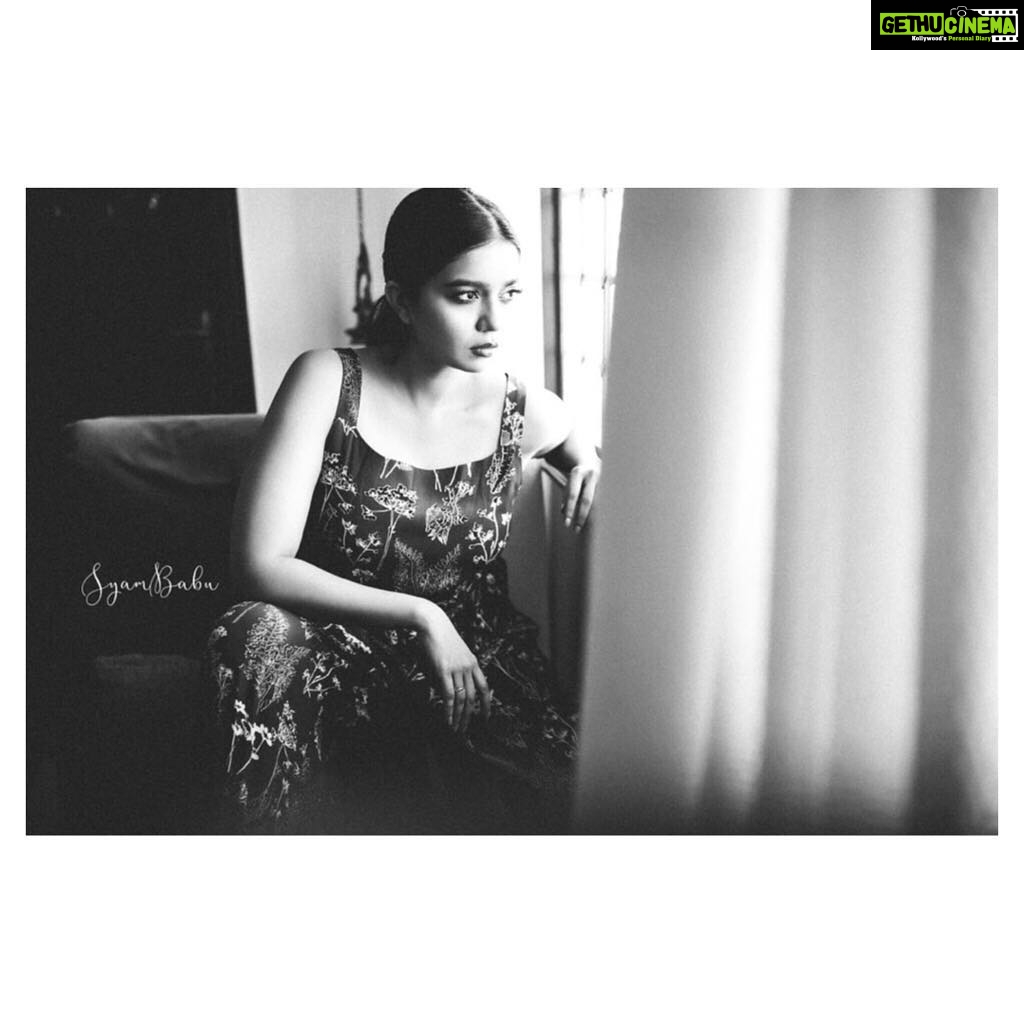 Swathi Reddy Instagram - Waiting for my Swiggy order to arrive..