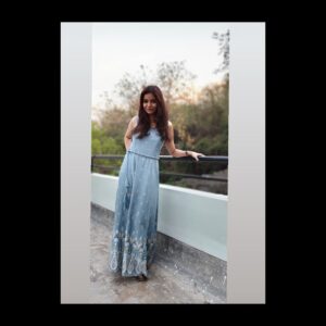 Swathi Reddy Instagram - Select multiple images

Because my blue birthday dress and the pink moon have made me very happy.

The weather today is nature’s gift to me.