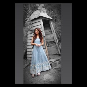 Swathi Reddy Instagram - Select multiple images

Because my blue birthday dress and the pink moon have made me very happy.

The weather today is nature’s gift to me.