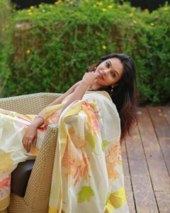 Tanvi Ram Instagram - :)

Photographer- @pranavraaaj 
Attire - @turmerikofficial 
Attire procured by - @mehaka_kalarikkal 
MUA - @elsamma_johnson_ 
Earrings - @aiqah_thestore 
Location- @kochimarriott