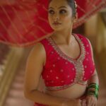 Tanvi Ram Instagram - मनमर्जियां Inframe @tanviram Photographer @jaisonmadany Styled @geethanjali_897 @sandra_resmi Wearing @madebymilankochi Videographer @grapherme Edit @salgu_maan MUA @zara___makeover Technical support @rcanandhu @annica_._