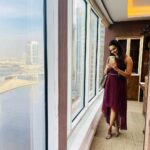 Tanvi Ram Instagram - habibiwelcometodubai ♥️ #dubai #mydubai #worklife #tanviram #instapic Business Bay Dubai