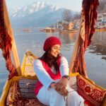 Tanvi Ram Instagram - Floatin’ along! Pc - @koshersaltgirl Travel agent - @kashmirsabbaticaltrips Attire - @zawe.calicut @_sanaah._ #travel #dallake #dallakesrinagar #kashmir #vacation #nature #pictures #naturelovers Dal Lake
