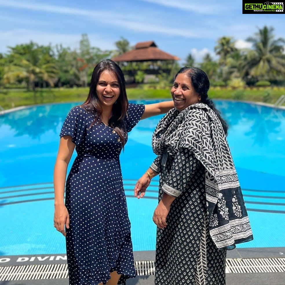 Tanvi Ram Instagram - Always have a person to run back to:) Amma♥️ PC - @sangeethram